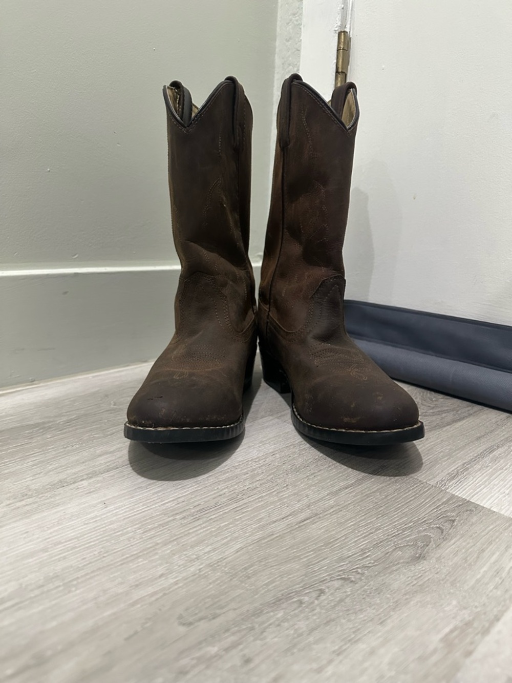 Women's Brown Pull-On Western Boots - Classic Cowboy Style
